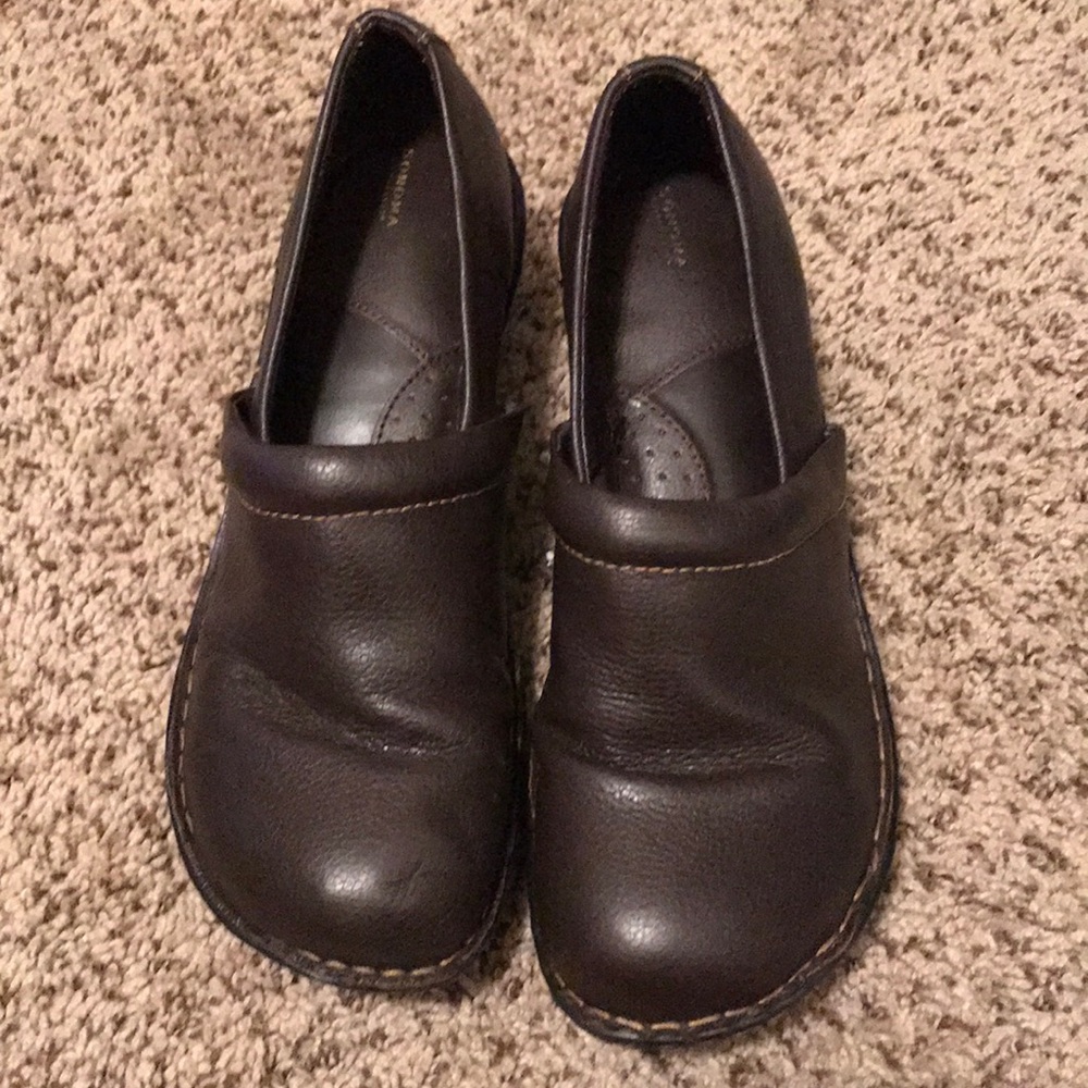 Womens clogs